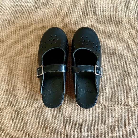Dansko Shoes - DANSKO Merrie Clogs Black Leather Mary Jane Slip-on Styling EU 37 / US 6.5-7